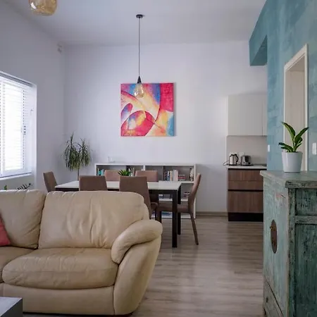 Bright And Cosy Flat In 2 Min From The Sea-hosted By Sweetstay * Sliema