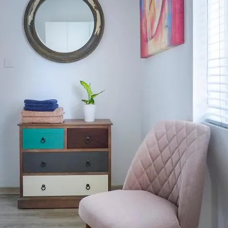 Apartment Bright And Cosy Flat In 2 Min From The Sea-hosted By Sweetstay