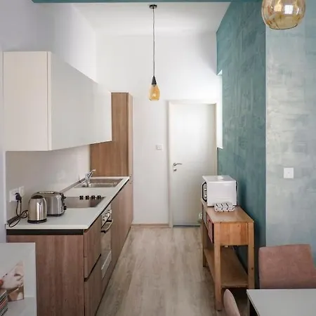 Appartamento Bright And Cosy Flat In 2 Min From The Sea-hosted By Sweetstay