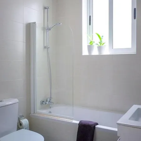 Bright And Cosy Flat In 2 Min From The Sea-hosted By Sweetstay Appartamento